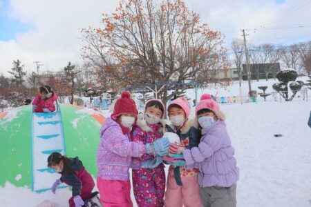 幼稚園 12月の写真を掲載しました。