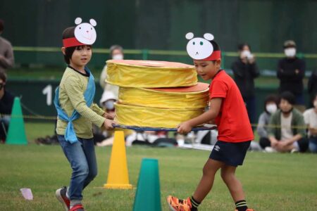 幼稚園 10月の写真を掲載しました。